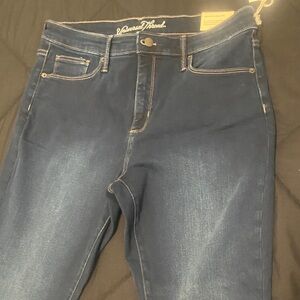 Universal Thread Women's High Rise Dark Blue Jeans